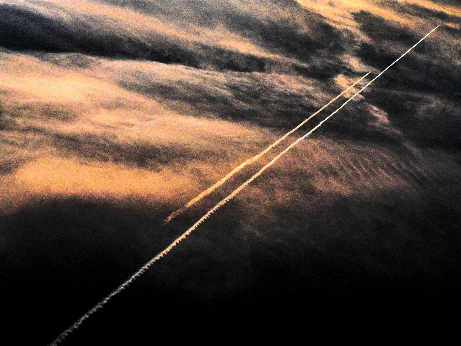  - Sky race - Panasonic DMC-FZ18 - contrails against a dramatic evening sky - Tony Karp, design, art, photography, techno-impressionist, techno-impressionism, aerial photography , drone , drones , dji , mavic pro , video , 3D printing - Books -