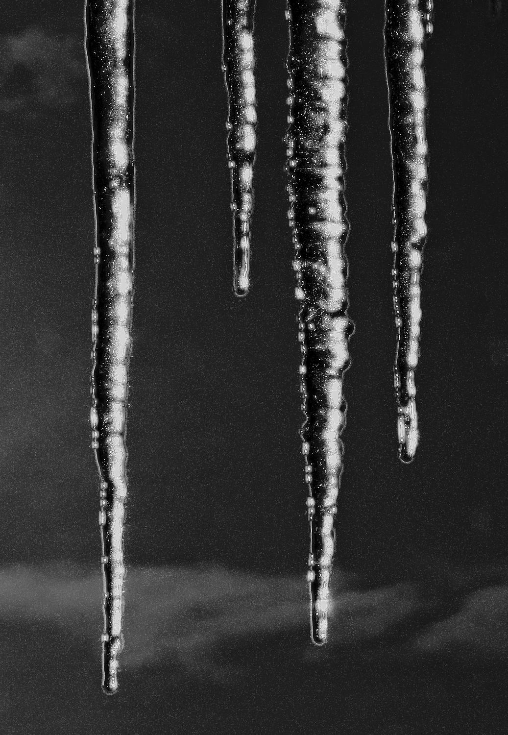 -  Panasonic DMC-FZ18 - Black icicles in the manner of a mezzotint. - Tony Karp, design, art, photography, techno-impressionist, techno-impressionism, aerial photography , drone , drones , dji , mavic pro , video , 3D printing - Books -