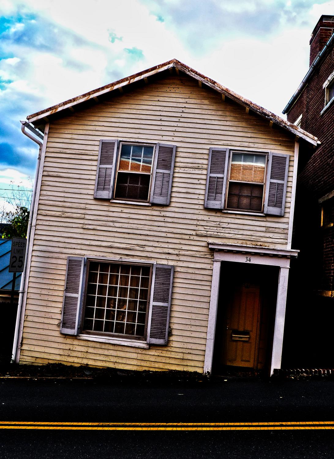  - Warrenton, Virginia-  Panasonic DMC-FZ35 - One of the famous tilting houses of Warrenton. - Tony Karp, design, art, photography, techno-impressionist, techno-impressionism, aerial photography , drone , drones , dji , mavic pro , video , 3D printing - Books -